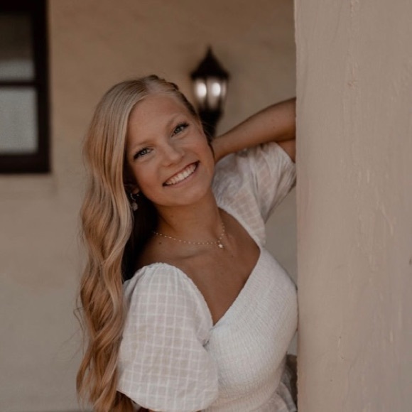 Meet your Posher, Daelyn - Picture 1 of 1